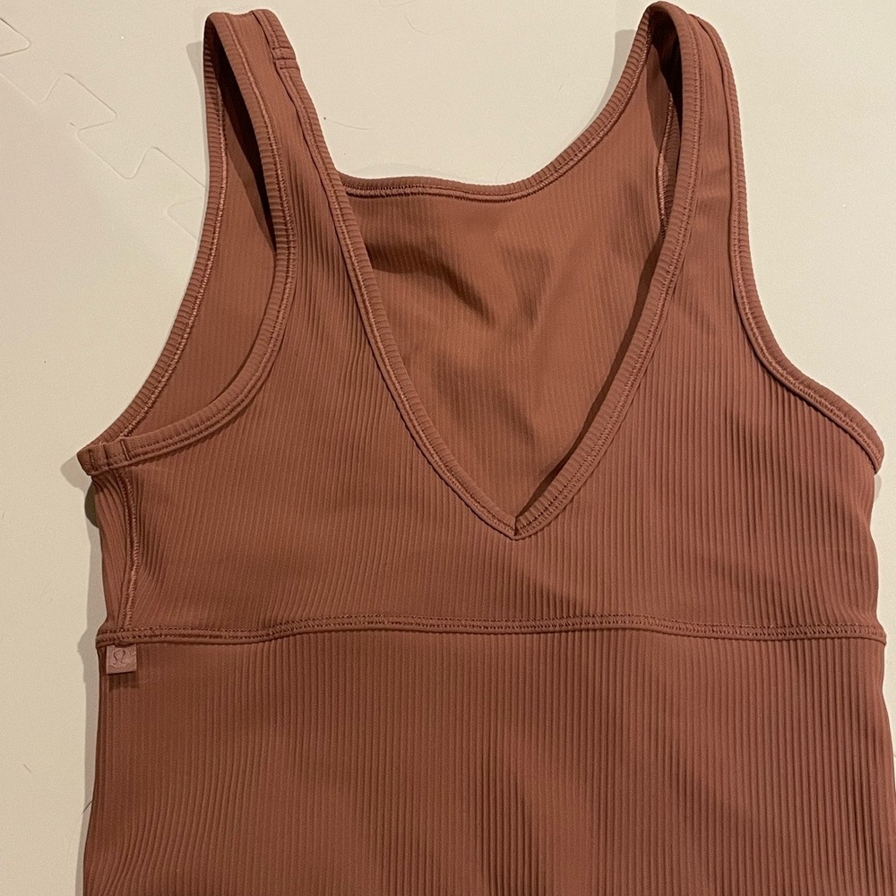 Lululemon Power Pivot Ribbed Tank - Picture 2 of 4